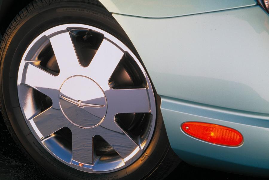  Ford Thunderbird 2002 года  (фото 71 из 161)
